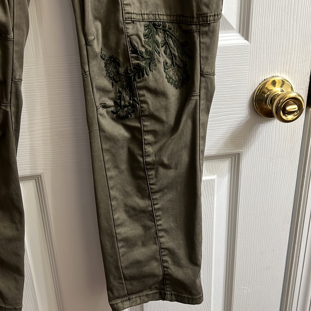 Pants - Picture 3 of 4